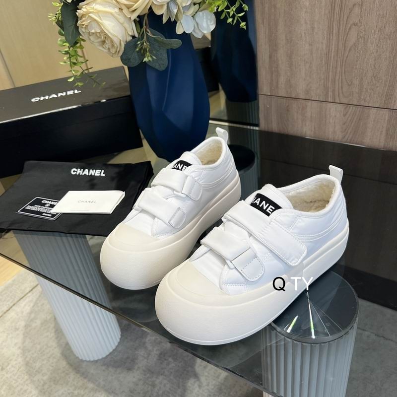 Chanel Women's Shoes 300